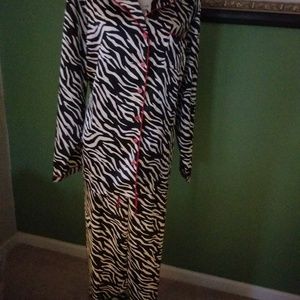 NWOT animal print 2 piece nite wear set.